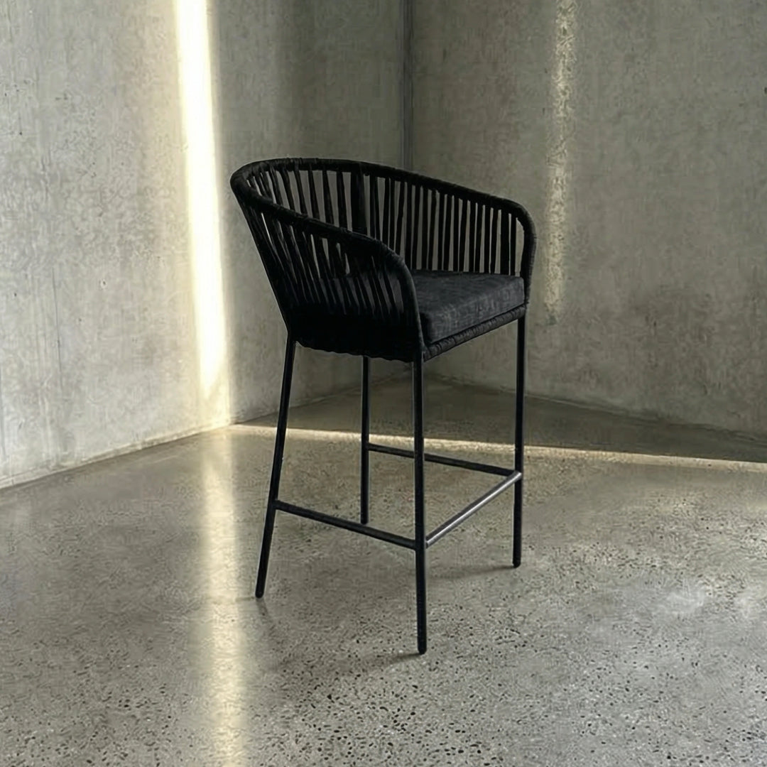 Banco Tejido estilo Capri Negro